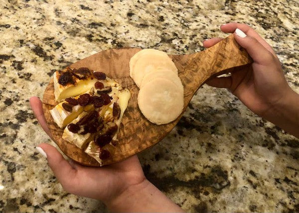 Original Olive Wood Cutting Board with Handle Choixe