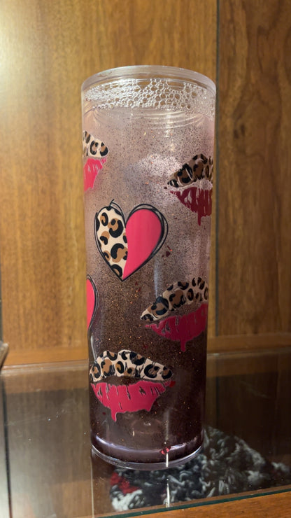 16oz Heart and Kisses Cheetah Valentines Snow-Globe Cup ￼